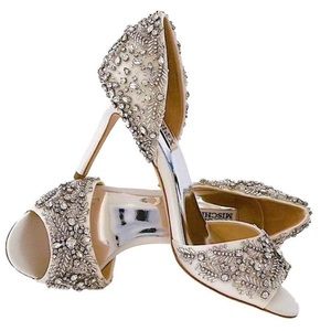 Badgley Mischka Shaina Ivory Crystal & Beaded Pump